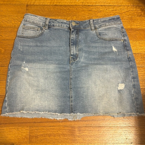 Denim mini skirt - Picture 2 of 5